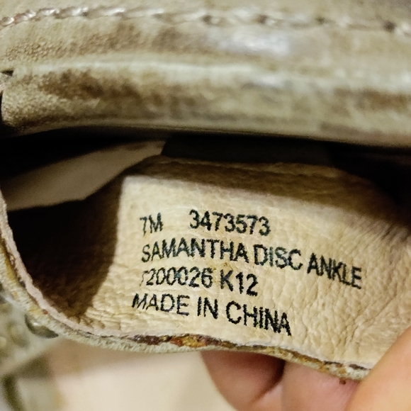 Frye Samantha Disc ankle Seam Peep Toe Heels Platform studded Sandals beige 7M - Picture 13 of 13